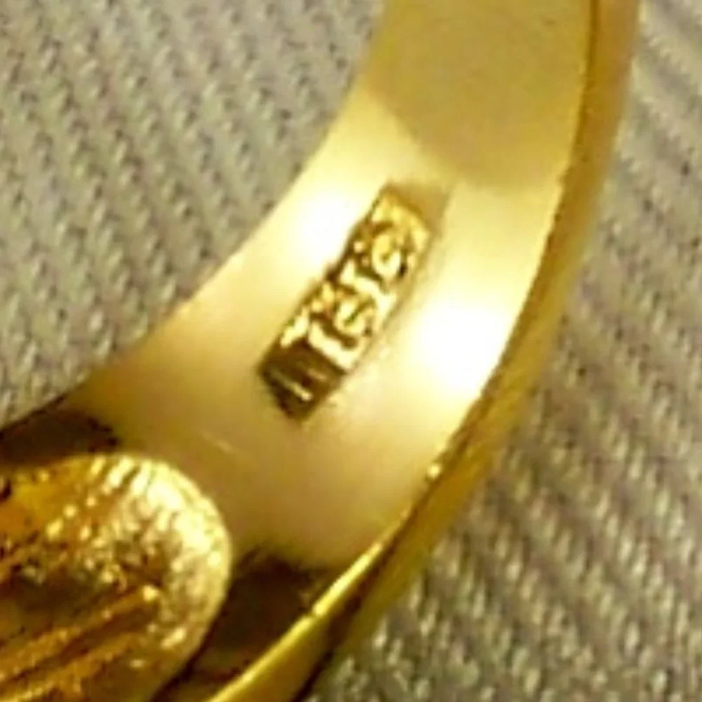 NEW Round Cut Cubic Zirconias Gold DESIGNER Ring